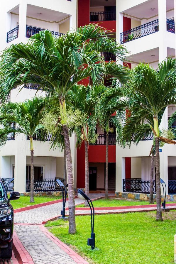 Accra Fine Suites - Holi Flats Airport Residential Exterior foto